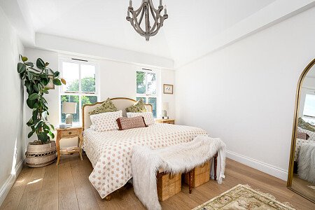 Large Windows - Filming Locations Locations Direct -14