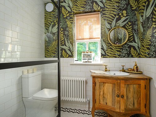 Large Windows - Filming Locations Locations Direct -15