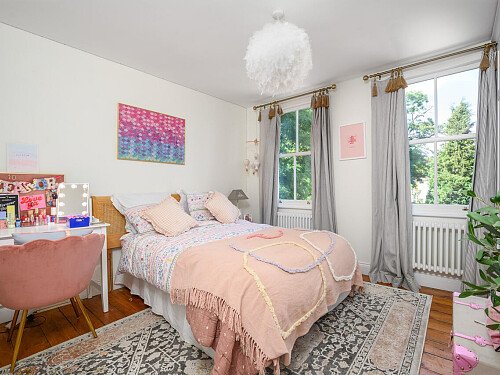 Large Windows - Filming Locations Locations Direct -18