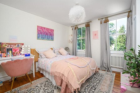 Large Windows - Filming Locations Locations Direct -18