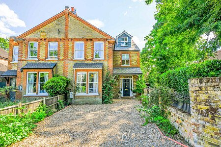 Large Windows - Filming Locations Locations Direct -20