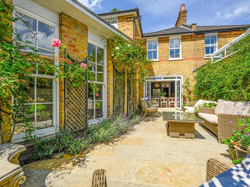 Large Windows - Filming Locations Locations Direct -23