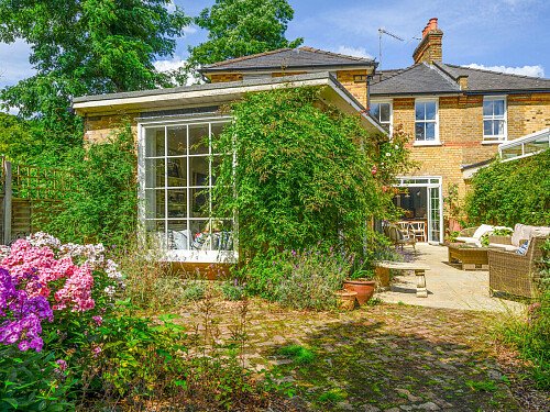 Large Windows - Filming Locations Locations Direct -26