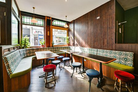 Hound Pub - Filming Locations Locations Direct -05