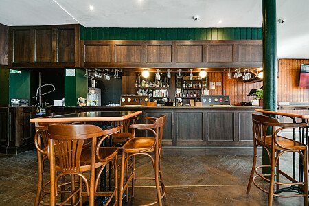 Hound Pub - Filming Locations Locations Direct -07