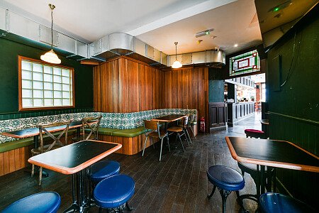 Hound Pub - Filming Locations Locations Direct -10