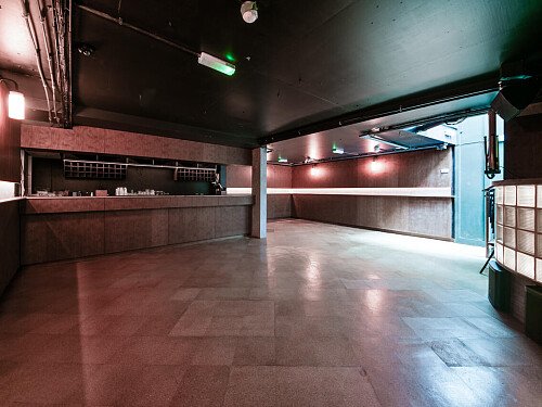 Hound Pub - Filming Locations Locations Direct -19