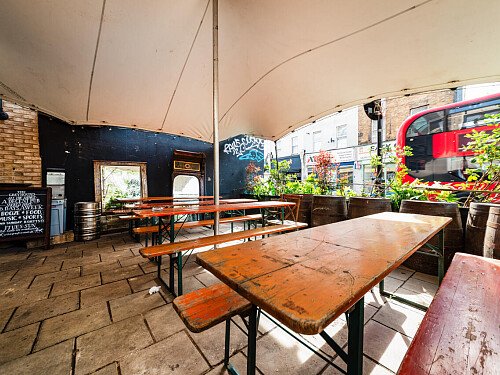 Hound Pub - Filming Locations Locations Direct -21