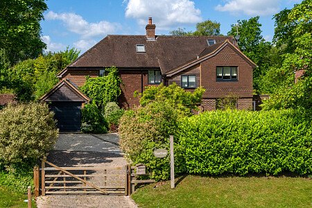 Treetop House - Filming Locations Locations Direct -45