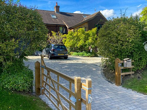 Treetop House - Filming Locations Locations Direct -76