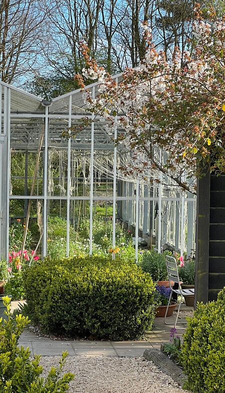 Big Greenhouse - Filming Locations Locations Direct -24