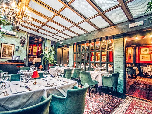 stained wood pannelling bar restaurant - Filming Locations Locations Direct -02