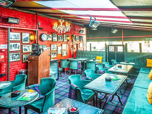 stained wood pannelling bar restaurant - Filming Locations Locations Direct -10