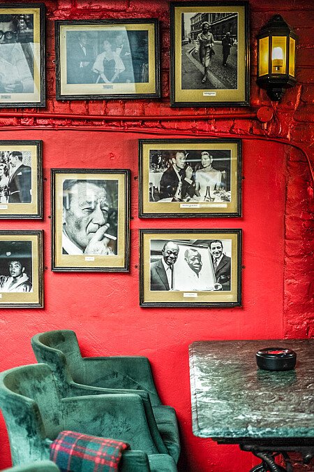 stained wood pannelling bar restaurant - Filming Locations Locations Direct -11