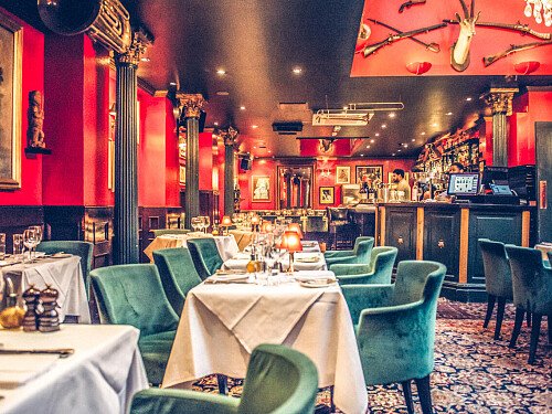 stained wood pannelling bar restaurant - Filming Locations Locations Direct -12