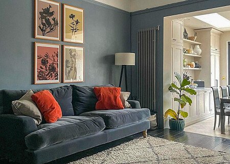 triangle glass door - Filming Locations Locations Direct -13