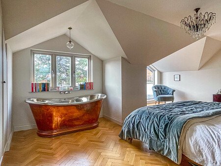 triangle glass door - Filming Locations Locations Direct -20