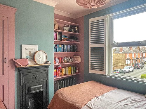 triangle glass door - Filming Locations Locations Direct -23