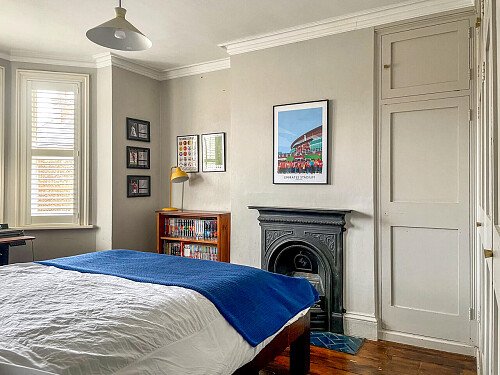 triangle glass door - Filming Locations Locations Direct -25