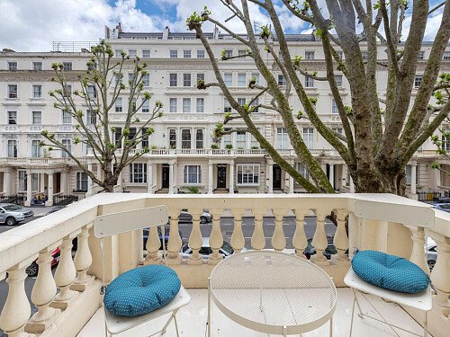 Colourful mezzanine apartment  - Filming Locations Locations Direct -04