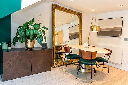 Colourful mezzanine apartment  - Filming Locations Locations Direct -15