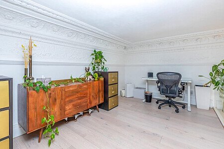Colourful mezzanine apartment  - Filming Locations Locations Direct -21