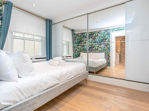 Colourful mezzanine apartment  - Filming Locations Locations Direct -25