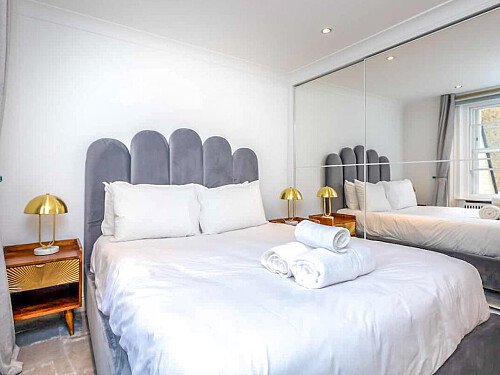 Colourful mezzanine apartment  - Filming Locations Locations Direct -27