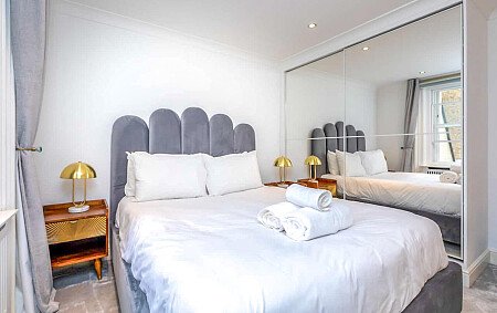 Colourful mezzanine apartment  - Filming Locations Locations Direct -27