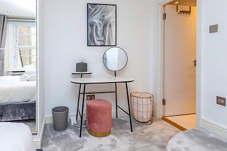 Colourful mezzanine apartment  - Filming Locations Locations Direct -29