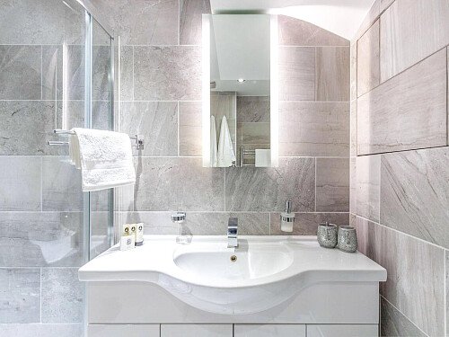 Colourful mezzanine apartment  - Filming Locations Locations Direct -31