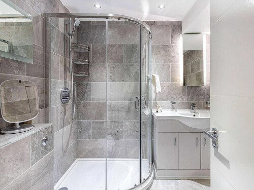 Colourful mezzanine apartment  - Filming Locations Locations Direct -32