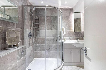 Colourful mezzanine apartment  - Filming Locations Locations Direct -32