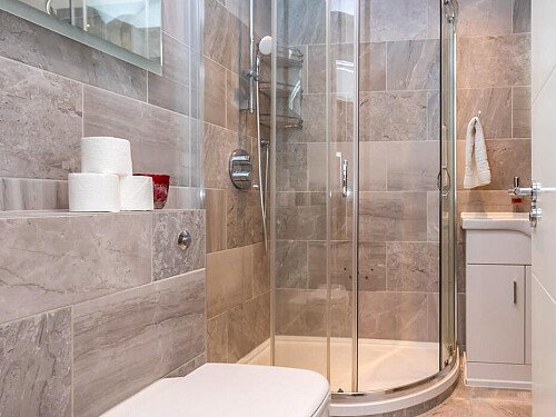 Colourful mezzanine apartment  - Filming Locations Locations Direct -33