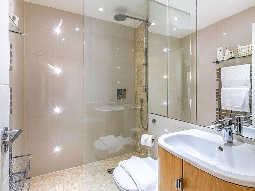 Colourful mezzanine apartment  - Filming Locations Locations Direct -34