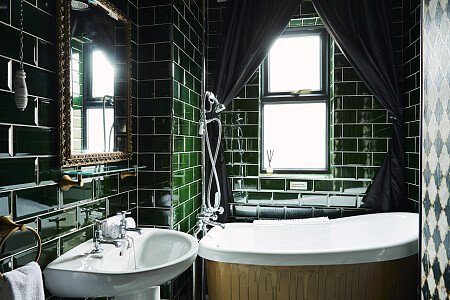 Harry Potter house - Filming Locations Locations Direct -46