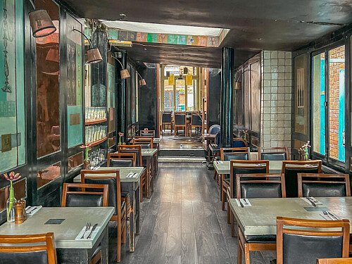 Hanging lights bar - Filming Locations Locations Direct -12