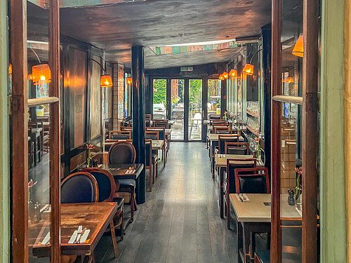 Hanging lights bar - Filming Locations Locations Direct -13