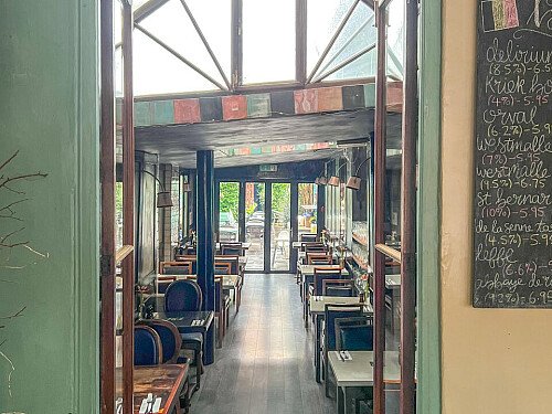 Hanging lights bar - Filming Locations Locations Direct -16