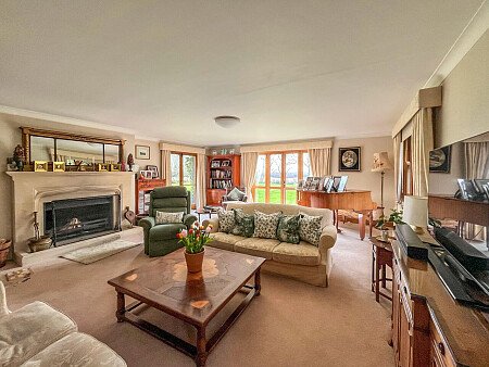 Traditional country house - Filming Locations Locations Direct -01