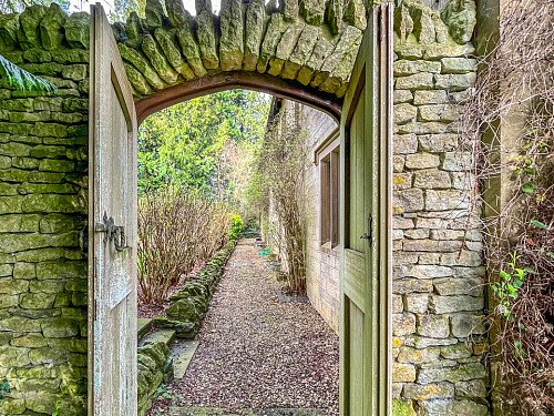 Traditional country house - Filming Locations Locations Direct -21