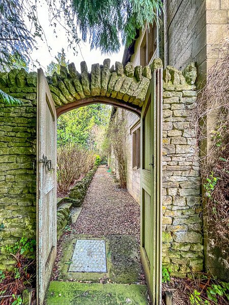 Traditional country house - Filming Locations Locations Direct -21