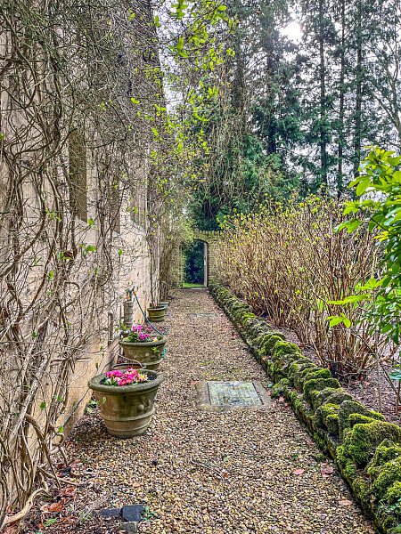 Traditional country house - Filming Locations Locations Direct -22