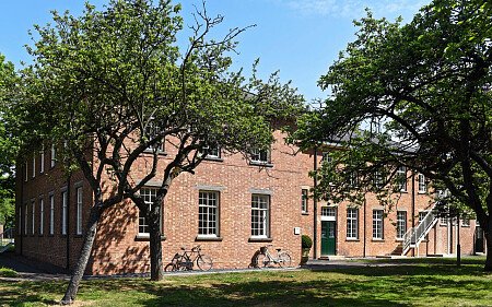 Spacious, gallery, historic site Warehouse - Filming Locations Locations Direct -15