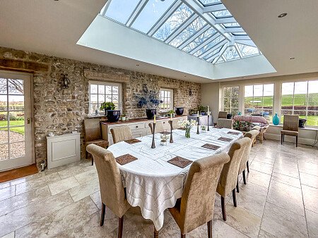 Large barn skylight - Filming Locations Locations Direct -01