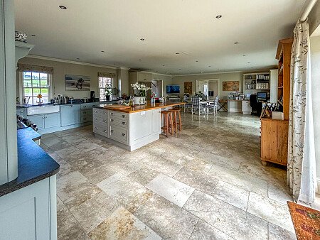 Large barn skylight - Filming Locations Locations Direct -10