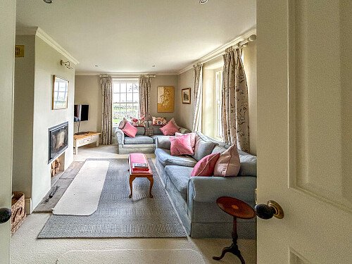 Large barn skylight - Filming Locations Locations Direct -17