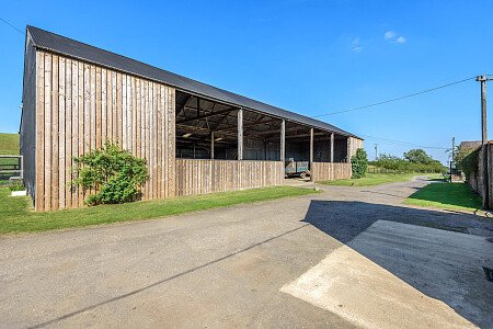 Large barn skylight - Filming Locations Locations Direct -27