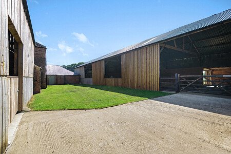 Large barn skylight - Filming Locations Locations Direct -28
