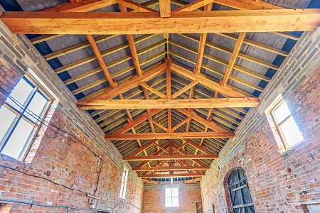 Large barn skylight - Filming Locations Locations Direct -30